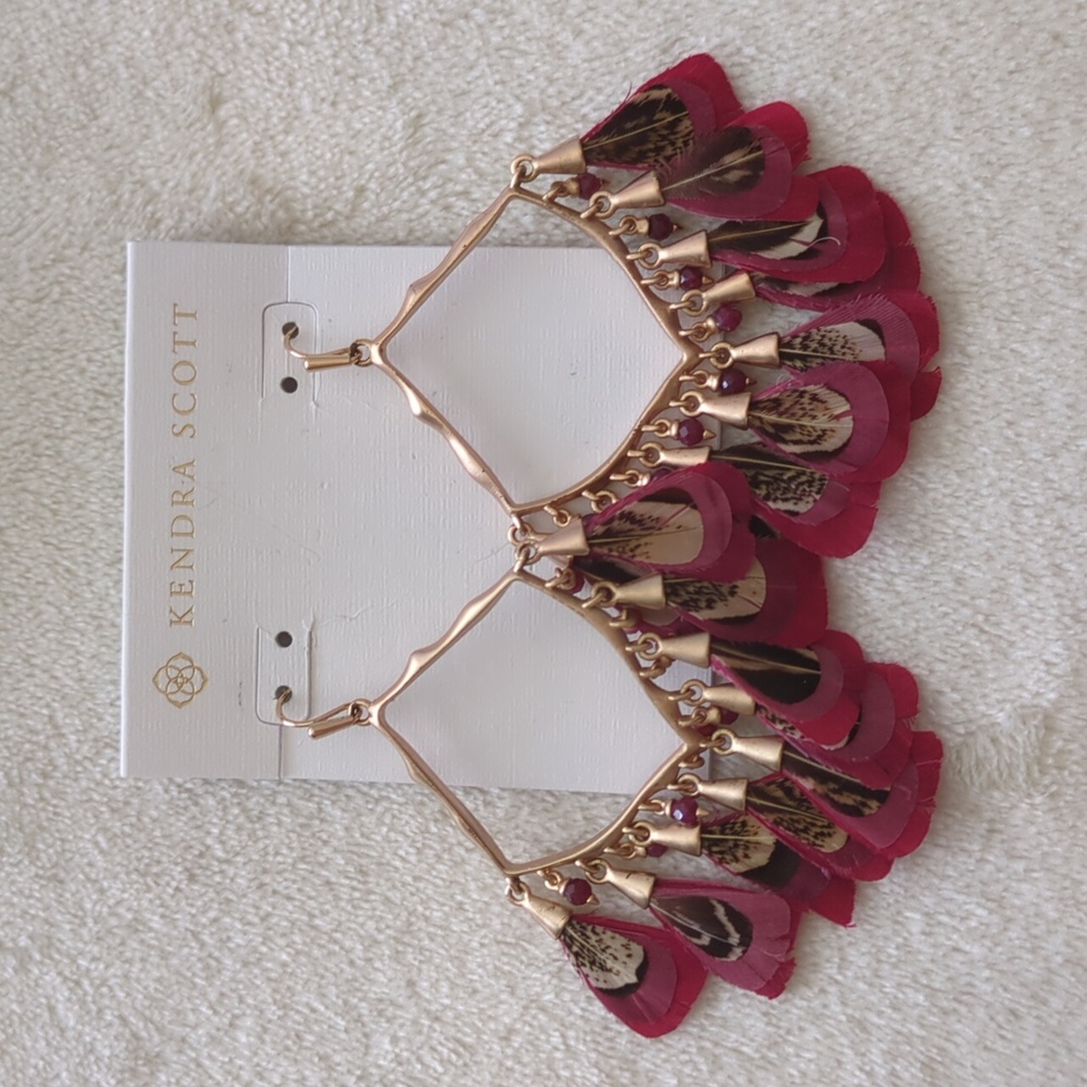 KENDRA SCOTT RAVEN EARRINGS Maroon Mix Red Feathers